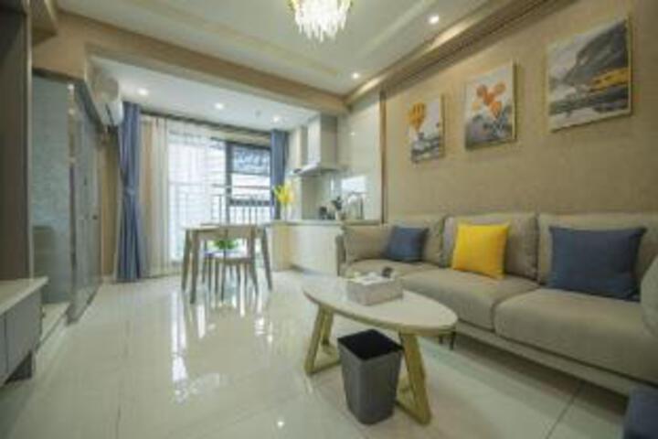 Zhonghui Yaju Duplex Apartment Hotel (Lanzhou University Town Customs Metro Station Branch)