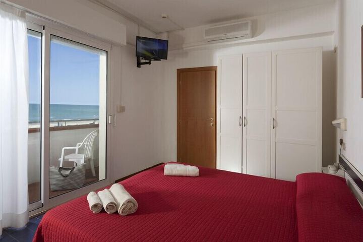 Room 7 of 23