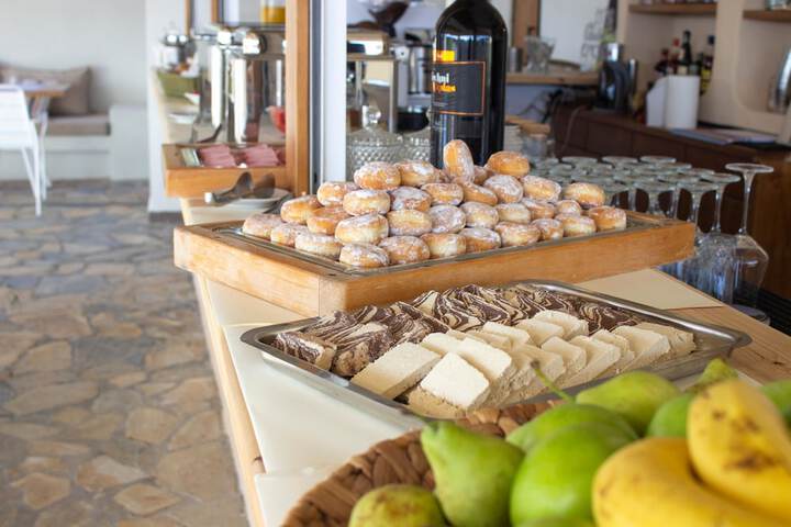 Breakfast/Coffee Service 67 of 94