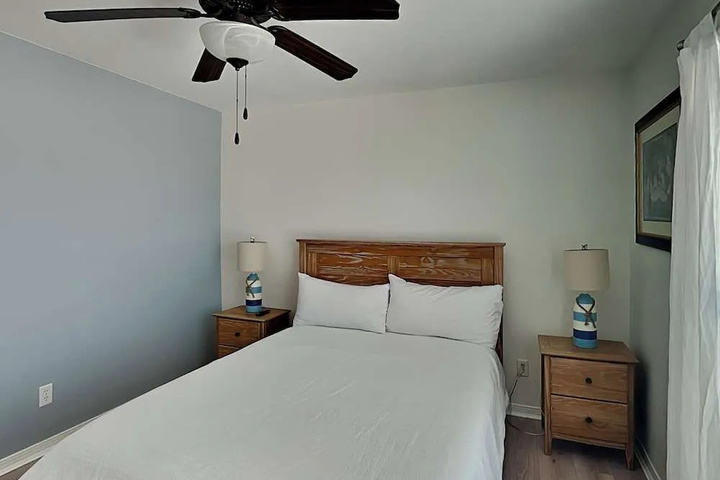 Room 4 of 15
