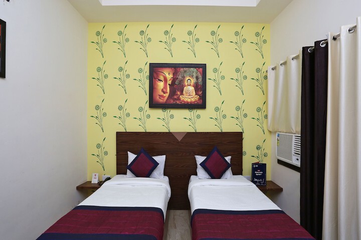 Room 32 of 36