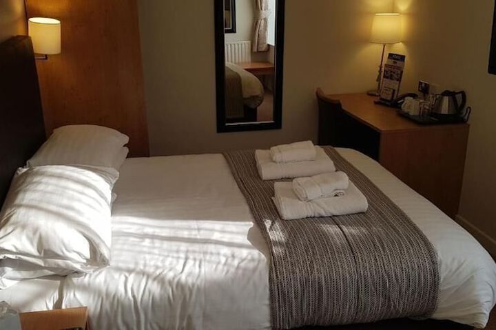 Room 27 of 44