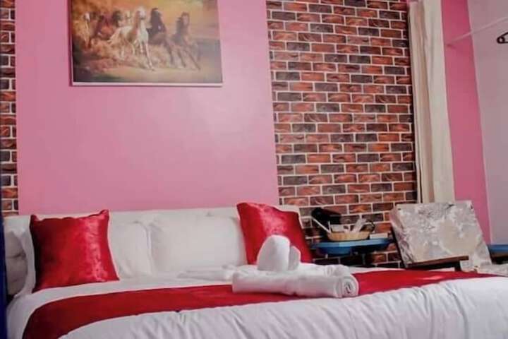Room 15 of 39