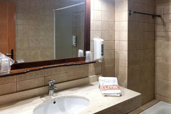 Room 18 of 27
