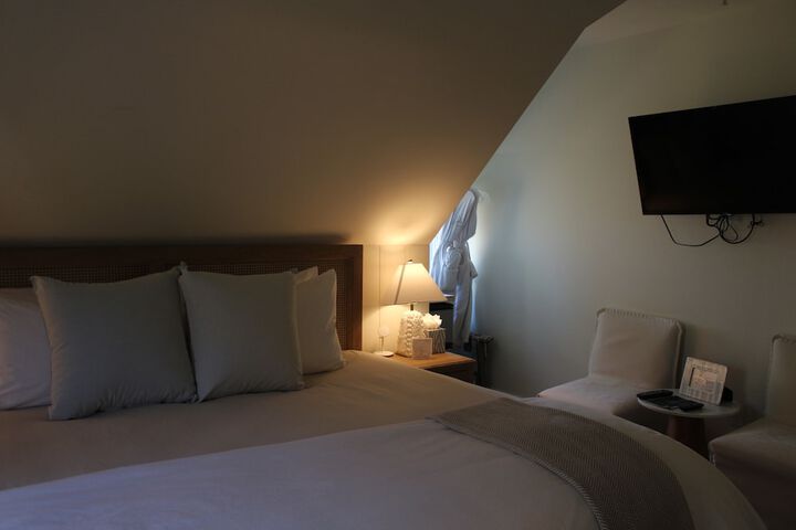 Room 10 of 51