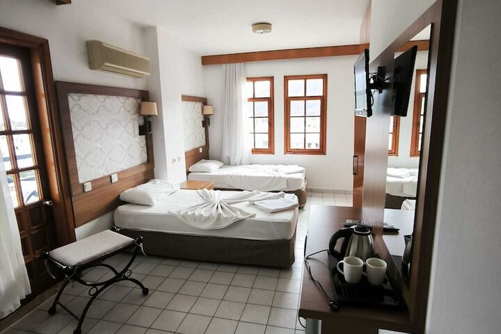 Room 22 of 72