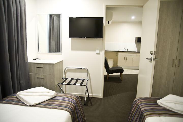 Room 15 of 37