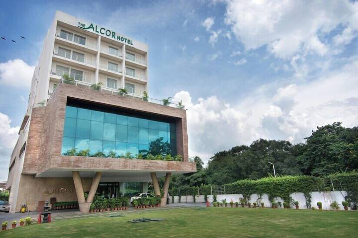 Hotel 50 of 52