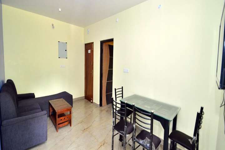 Room 9 of 25