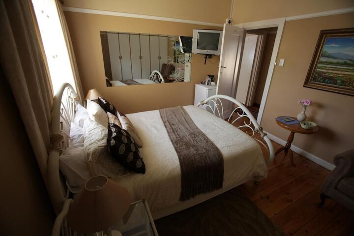 Room 16 of 25