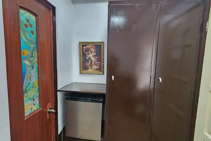 Room 9 of 30