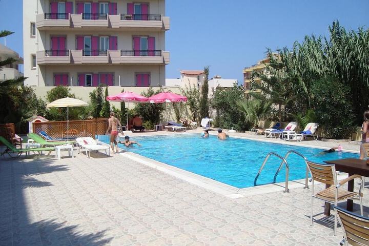 Pool 34 of 67