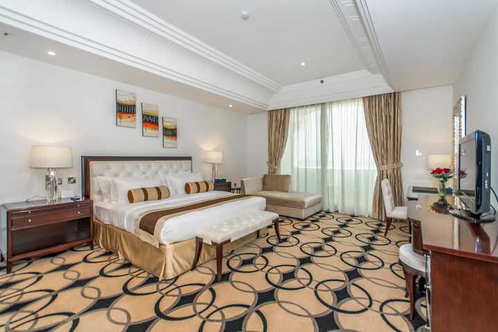 Room 7 of 74