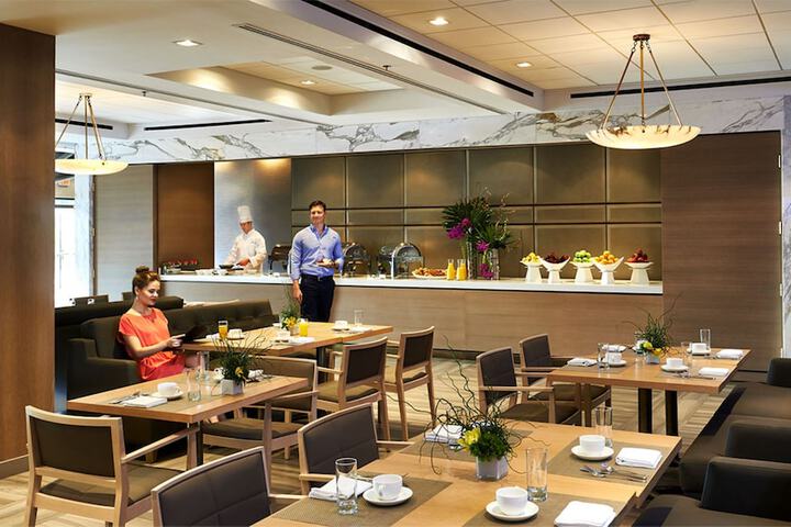 Breakfast area