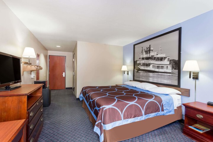 1 King Bed (8 of 11)
