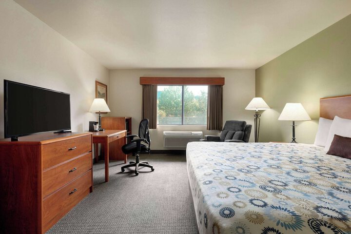 Room 15 of 60
