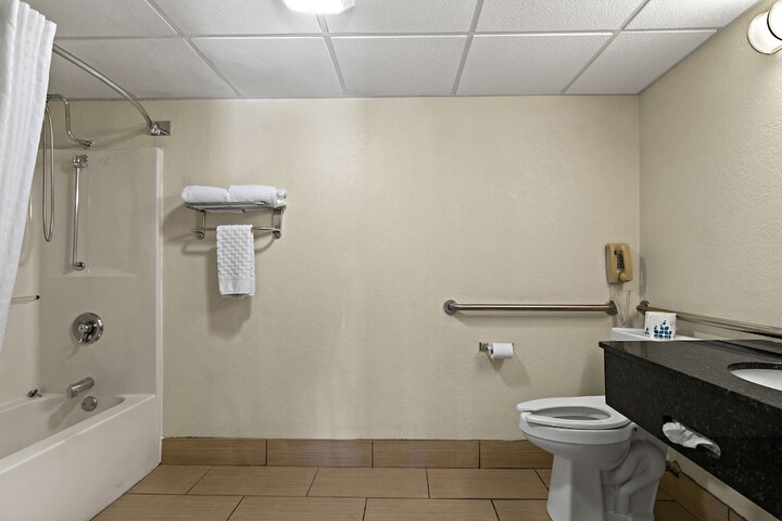 1 King Bed Microwave and Refrigerator WiFi Continental Breakfast (17 of 26)