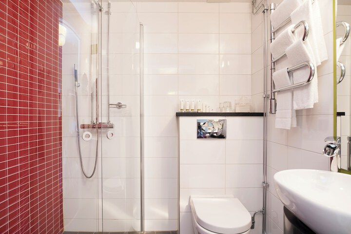 Clean Restrooms