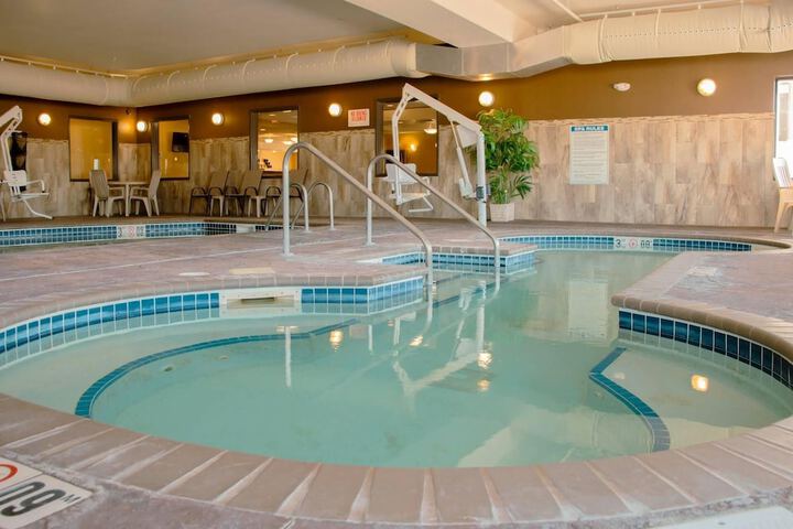 Pools & Facilities