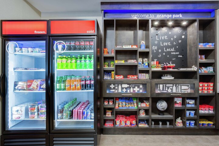 Snack bar