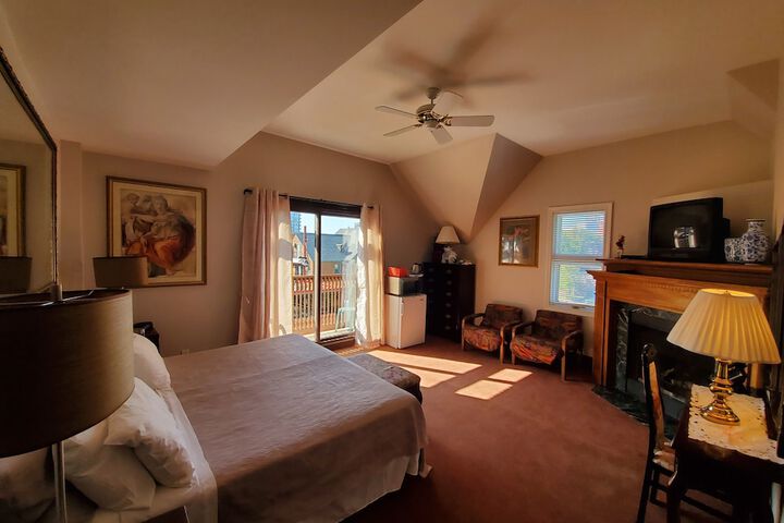 Room 14 of 42