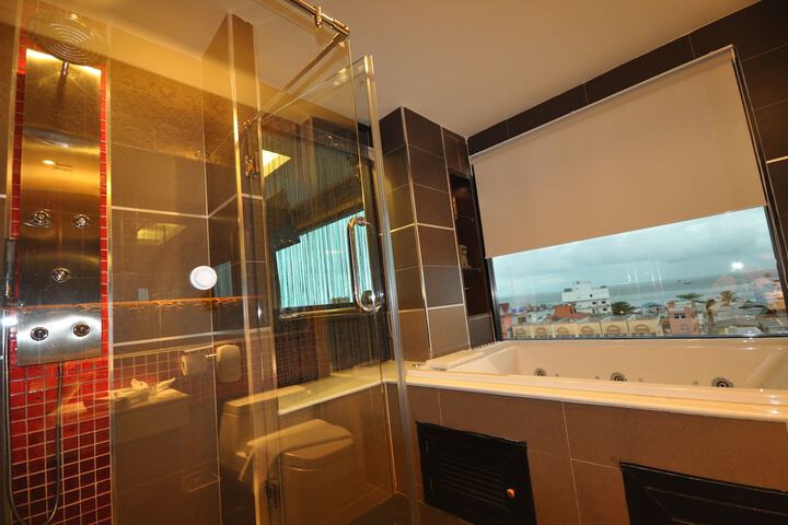 Room 73 of 83