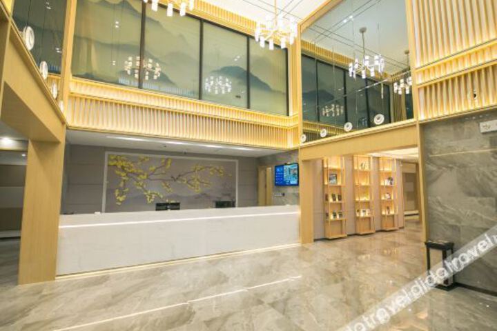 Hotel Interior 15 of 29