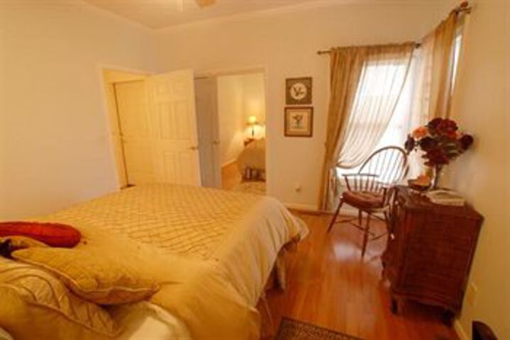 Room 27 of 61