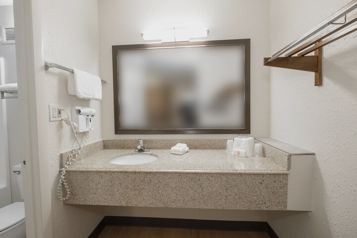 ADA Accessible Deluxe King with Roll in Shower (12 of 12)