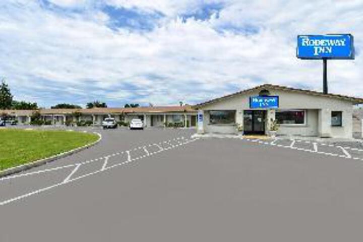 Photo of Rodeway Inn Stockton Highway 99