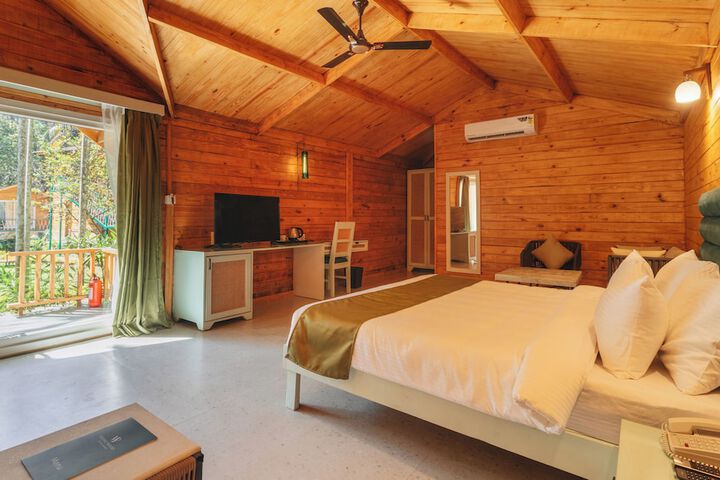 Room 6 of 51