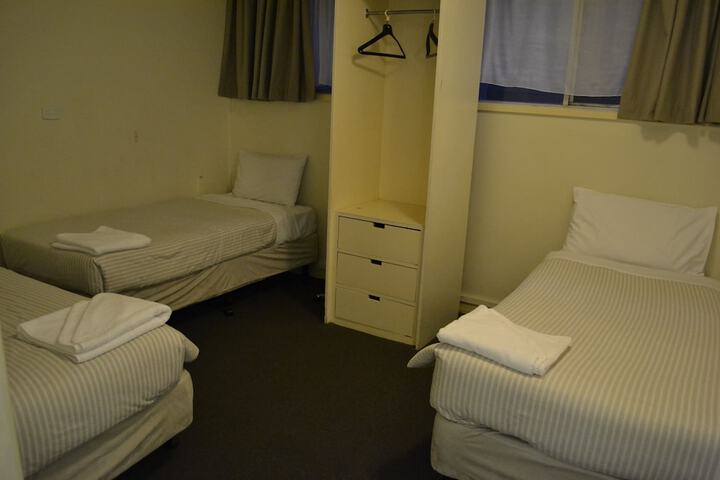 Room 22 of 44