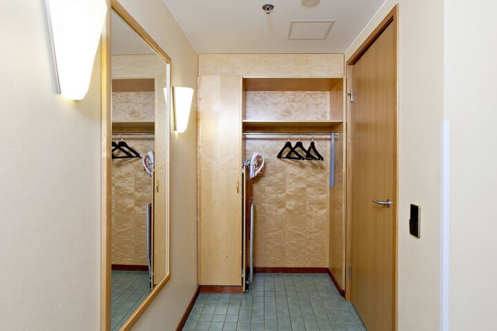 Room 12 of 69