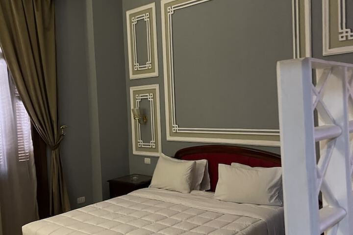 Room 8 of 24