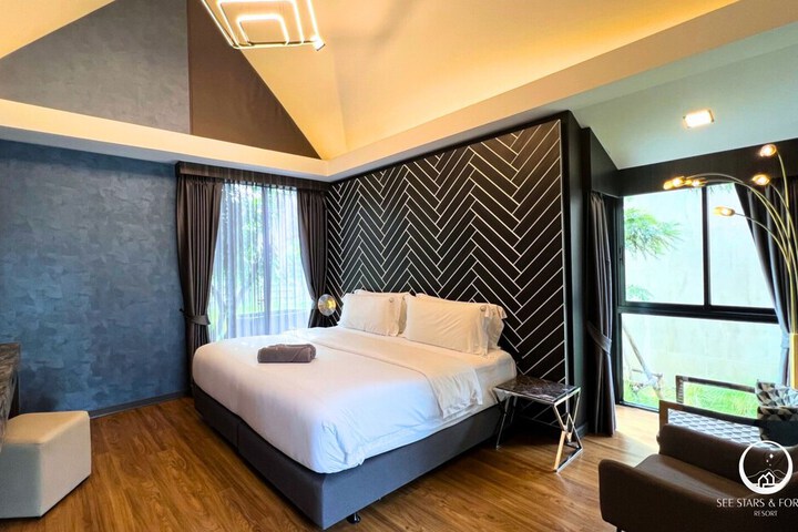 Room 26 of 255