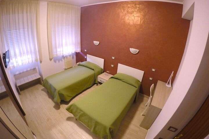 Room 45 of 63