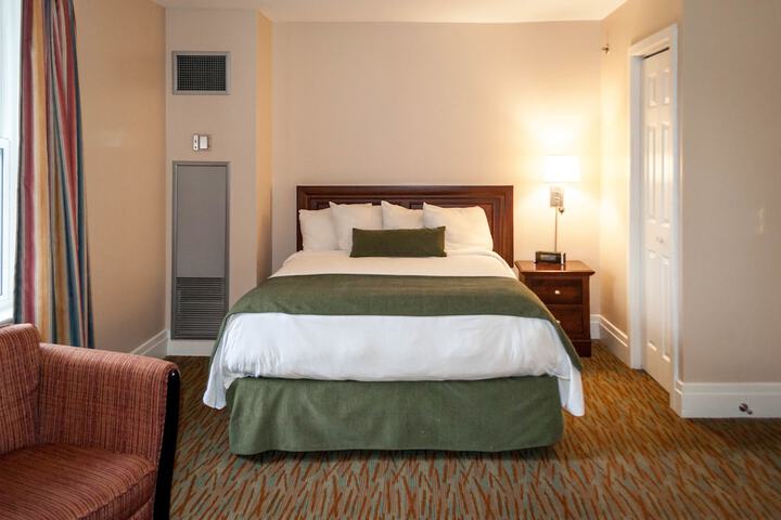 Room 10 of 51