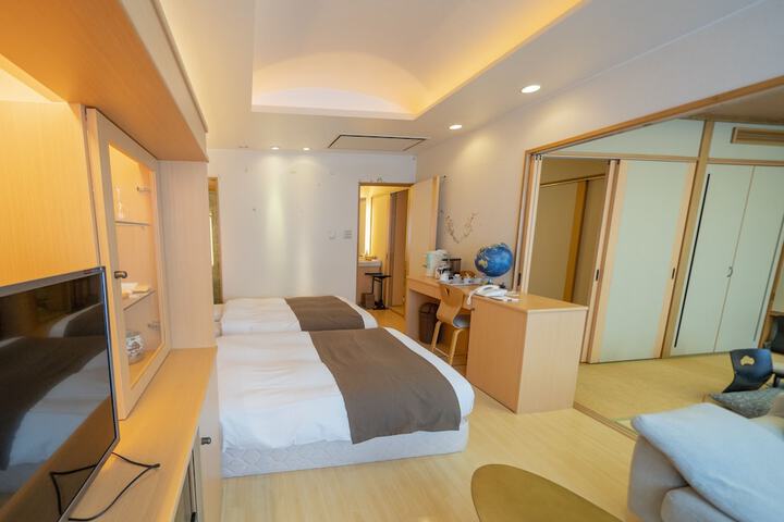 Room 15 of 60