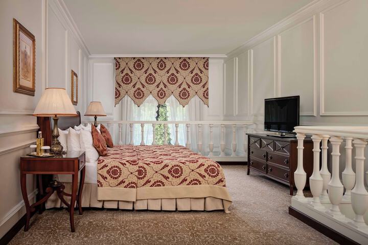 Room 51 of 318