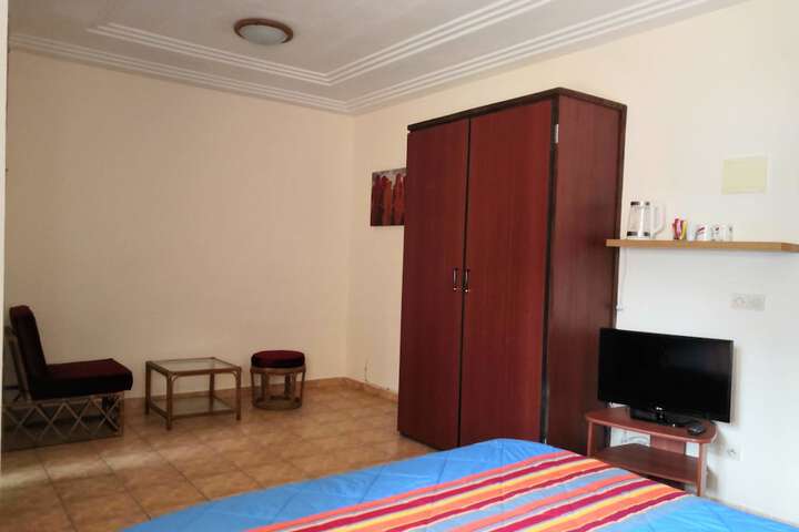 Room 9 of 43