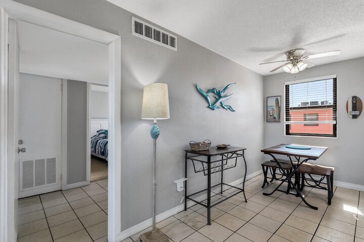 Room 73 of 325