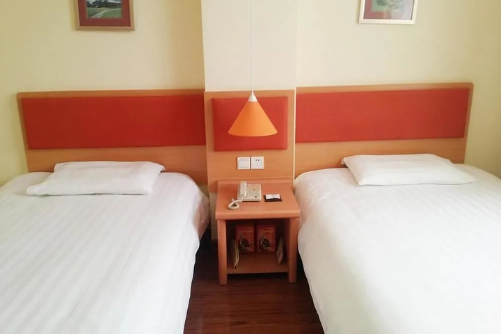 Room 3 of 13