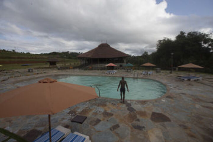 Pool 44 of 58