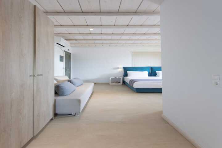 Room 33 of 187