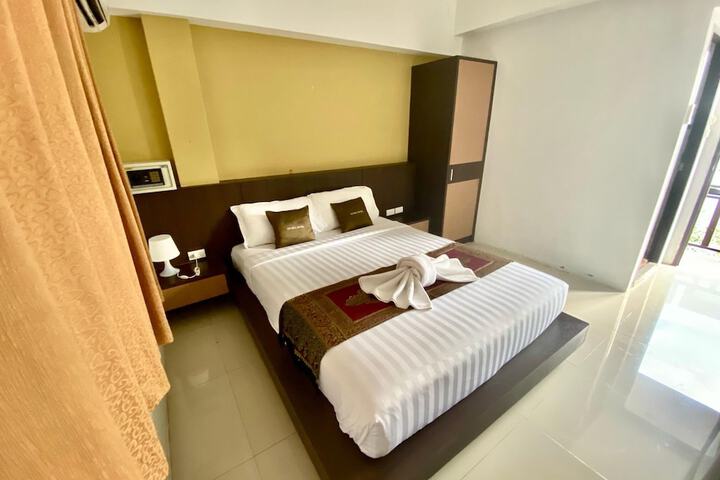 Room 17 of 47
