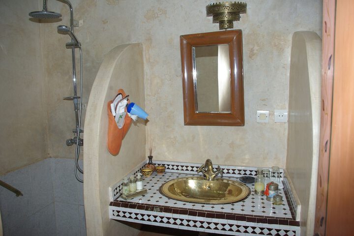 Room 19 of 39