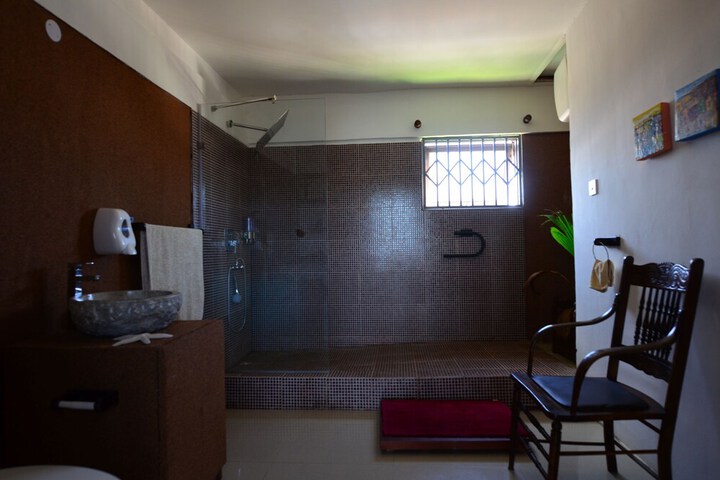 Room 16 of 25