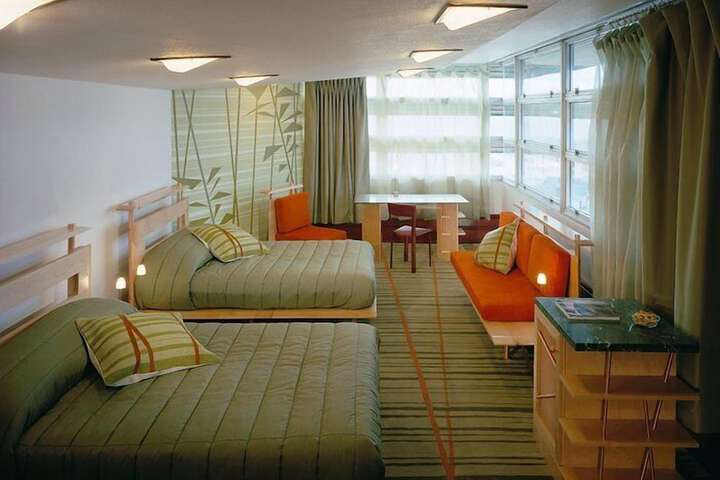 Room 8 of 11
