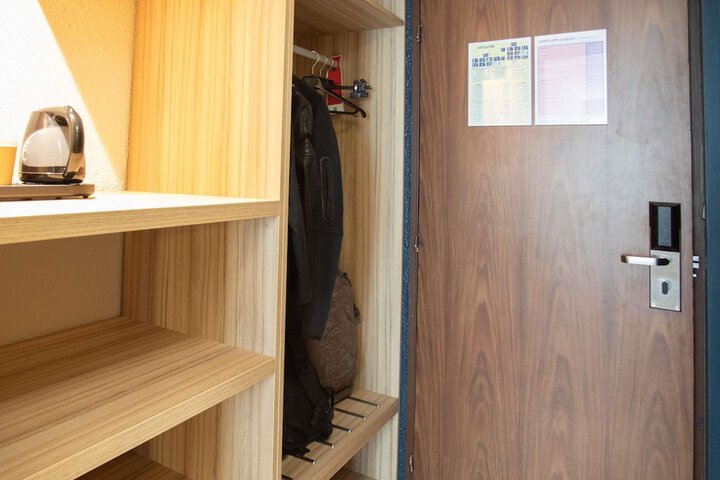 Room 23 of 81