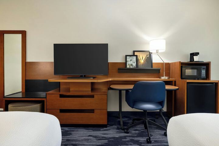Room 9 of 33